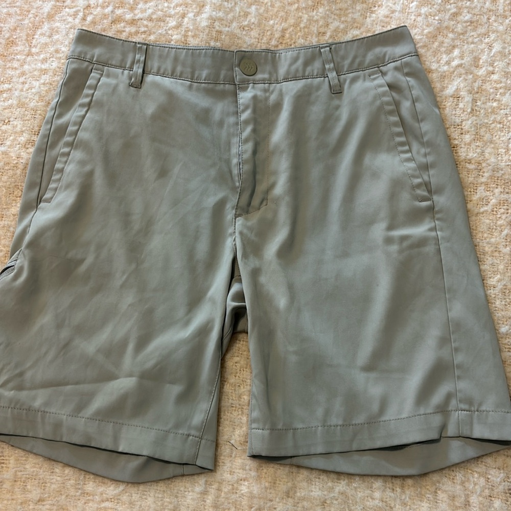 Men’s 30 Khaki Active Shorts
